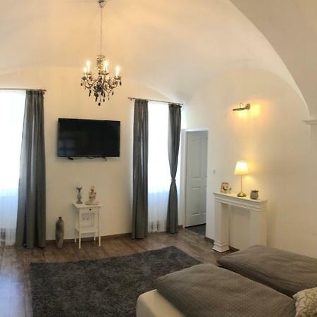 Вилла Frank Apartman Deluxe Эгер Экстерьер фото