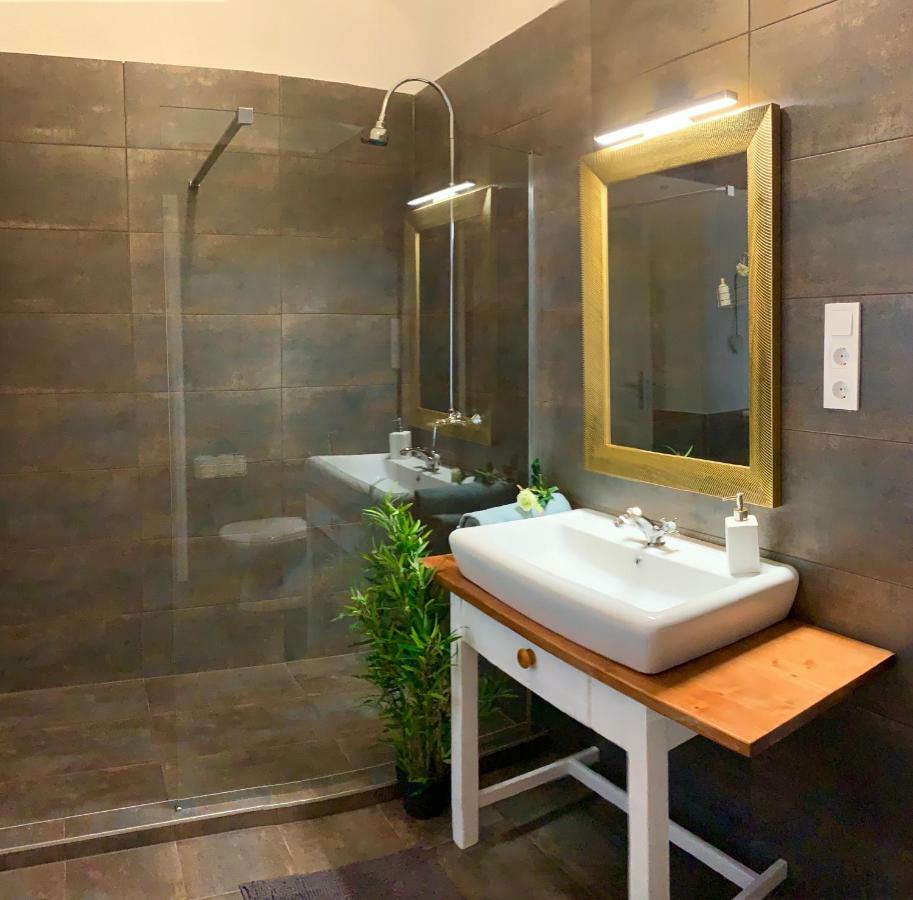 Вилла Frank Apartman Deluxe Эгер Экстерьер фото